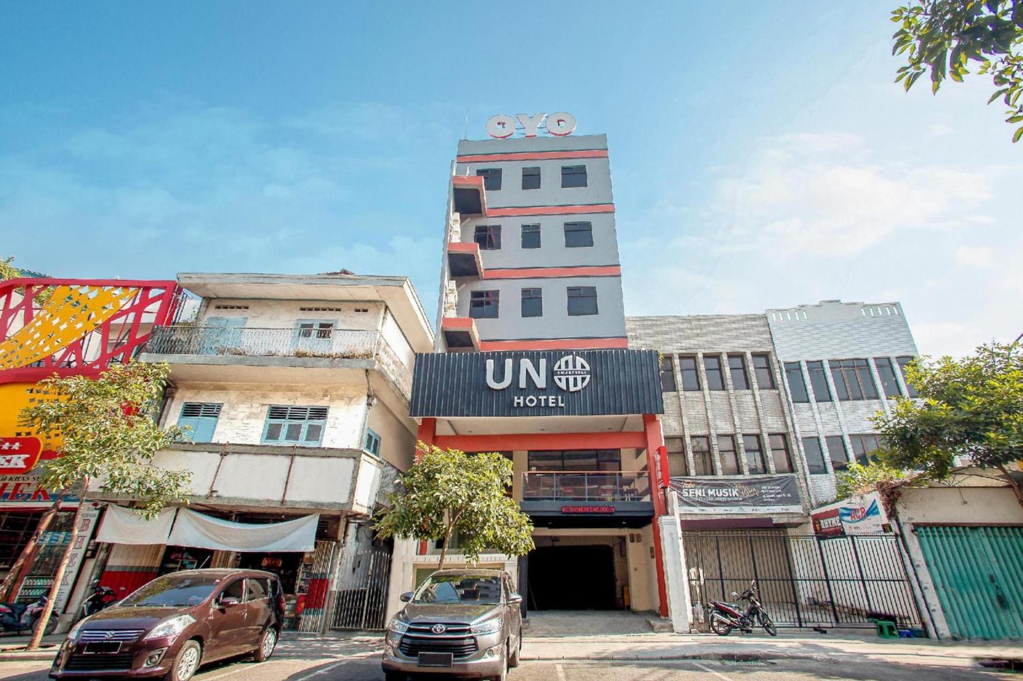 Hotel O Genteng Near Genteng Market Formerly Uno Hotel スラバヤ エクステリア 写真