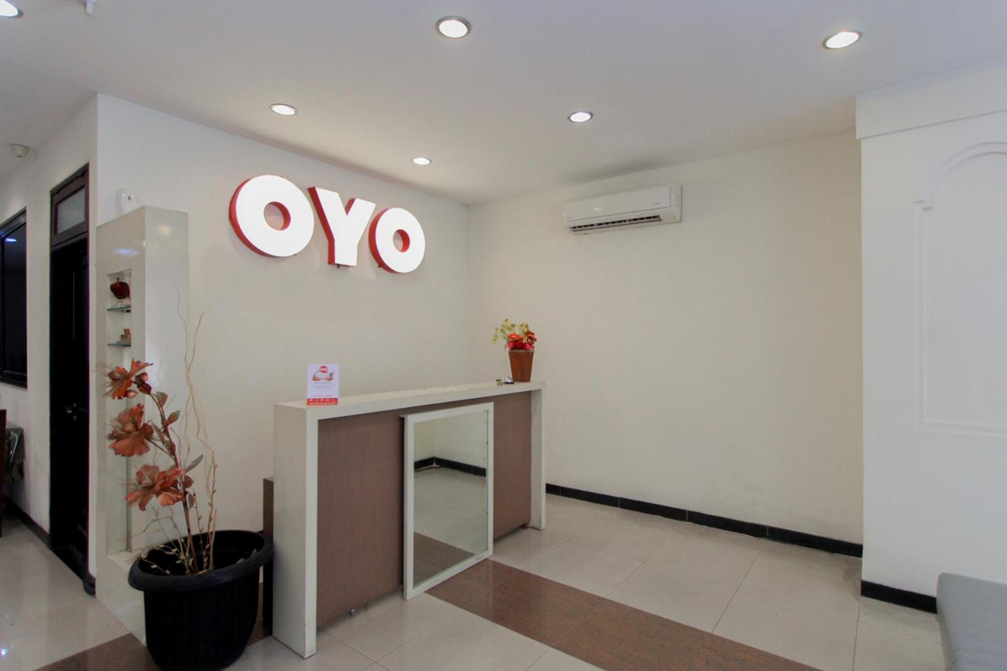 Hotel O Genteng Near Genteng Market Formerly Uno Hotel スラバヤ エクステリア 写真